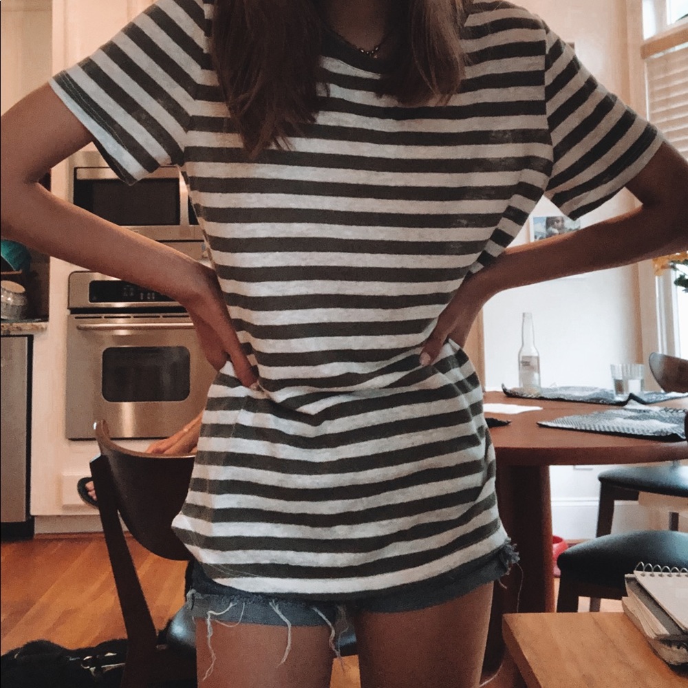 striped tee size xs